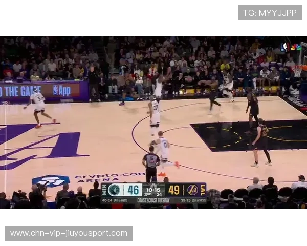 克利夫兰双塔配合默契接连上演空中接力